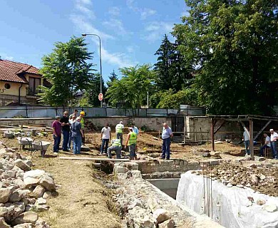 Započeli radovi na ponovnoj izgradnji Arnaudije džamije i restauraciji Baščaršijske džamije