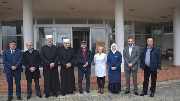 Islamska zajednica kantonalnoj bolnici 'Dr. Irfan Ljubijankić' u Bihaću donirala hemodijalizni aparat