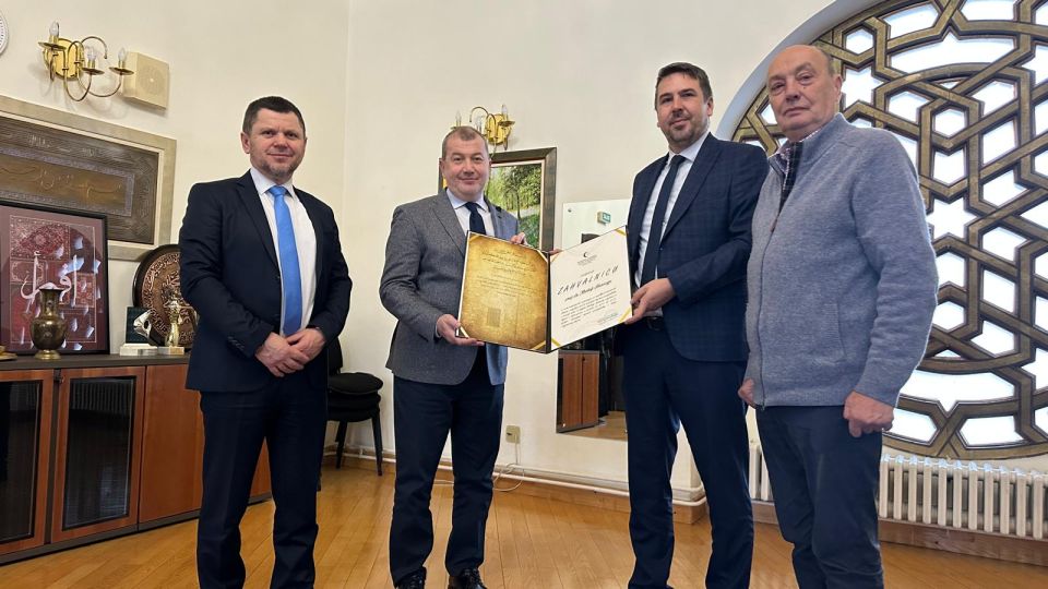 Dekanu Fakulteta islamskih nauka uručena zahvalnica za doprinos radu Vakufske direkcije
