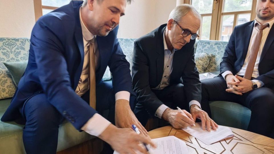 Potpisan sporazum o finansiranju Islamskog edukativnog centra u džematu Olovske Luke