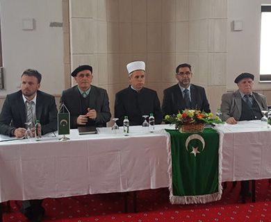 „Dana džamija“ u Banjaluci obilježen tribinom, hatmom Muratu Bardiću i dodjelom vakufnama
