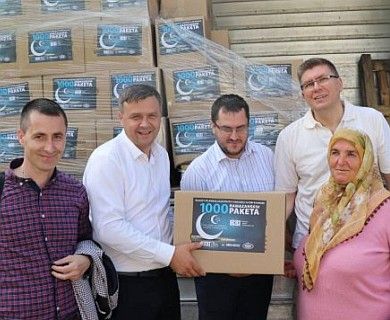 Rijaset u saradnji sa BBI bankom i partnerima: Hiljadu ramazanskih paketa za povratničke porodice