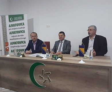 Tribina „Uloga vakufa u očuvanju islamske tradicije Bošnjaka“ u Vitezu