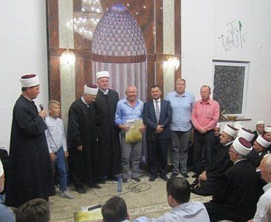 Svečana dodjela vakufnama za novu džamiju u džematu Bukva