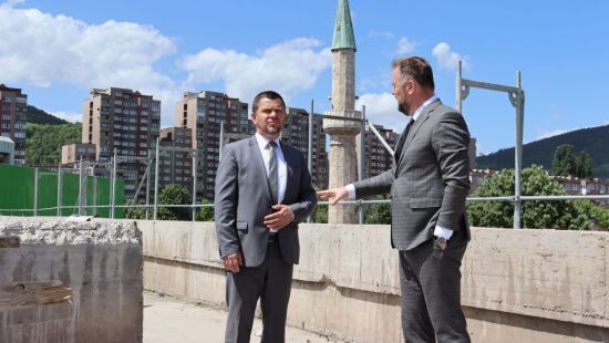 Direktor Vakufske direkcije u posjeti Muftijstvu zeničkom; Islamski centar u Zenici poprima svoj predviđeni oblik
