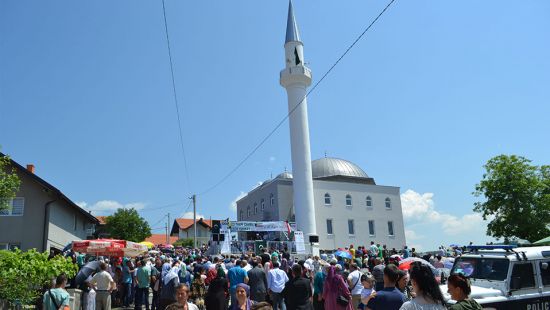 Svečano otvorena džamija u Plandištu
