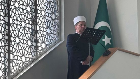 Hutbu u Džamiji „Kralj Abdullah“ u Tuzli govorio hafiz dr. Senaid Zajimović