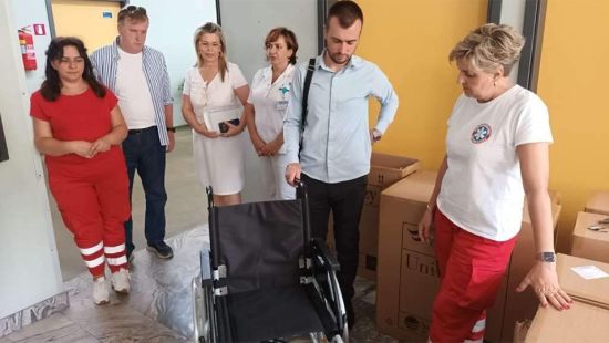 Vakufska direkcija donirala invalidska kolica Domu zdravlja Tuzla