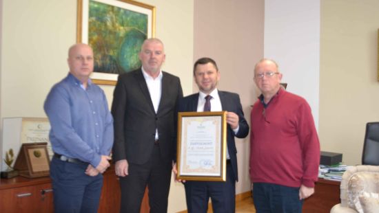 Poštovanje, zahvalnost i priznanje za zajedničke godine rada