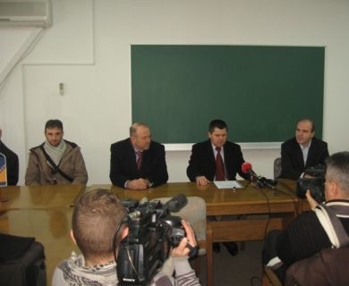 Vakufska direkcija obezbijedila invalidska kolica za Kantonalnu bolnicu Zenica