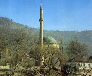 Prva džuma na temeljima Aladže i okrugli sto