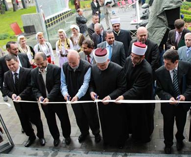 Svečano otvorena obnovljena i proširena Vakufska zgrada Medžlisa IZ-e