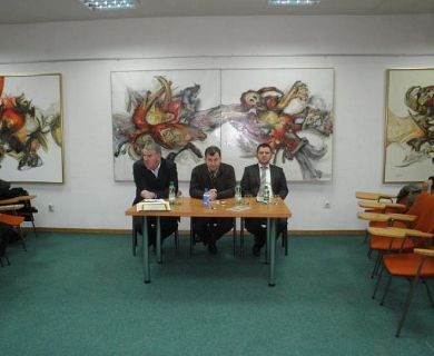 U Tešnju održana tribina "Vakufname u BiH"