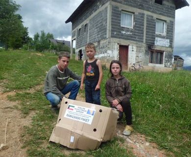 MIZ Kiseljak u saradnji sa Vakufskom direkcijom uručio ramazanske hedije