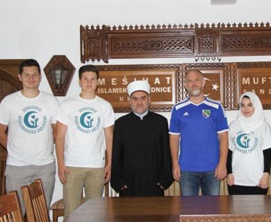 Muslimanska omladina iz Njujorka pomaže rad vakufskih kuhinja