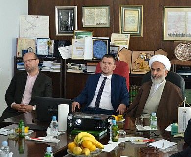 Iranska delegacija iz oblasti vakufa i humanitarnih pitanja posjetila Vakufsku direkciju