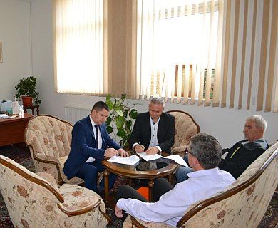 Potpisan Sporazum za rekonstrukciju zgrade Medžlisa Nevesinje i uređenje harema