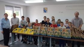 Fond "Bošnjaci": Podrška učenicima povratnicima u Tomislavgradu, Livnu i Glamoču